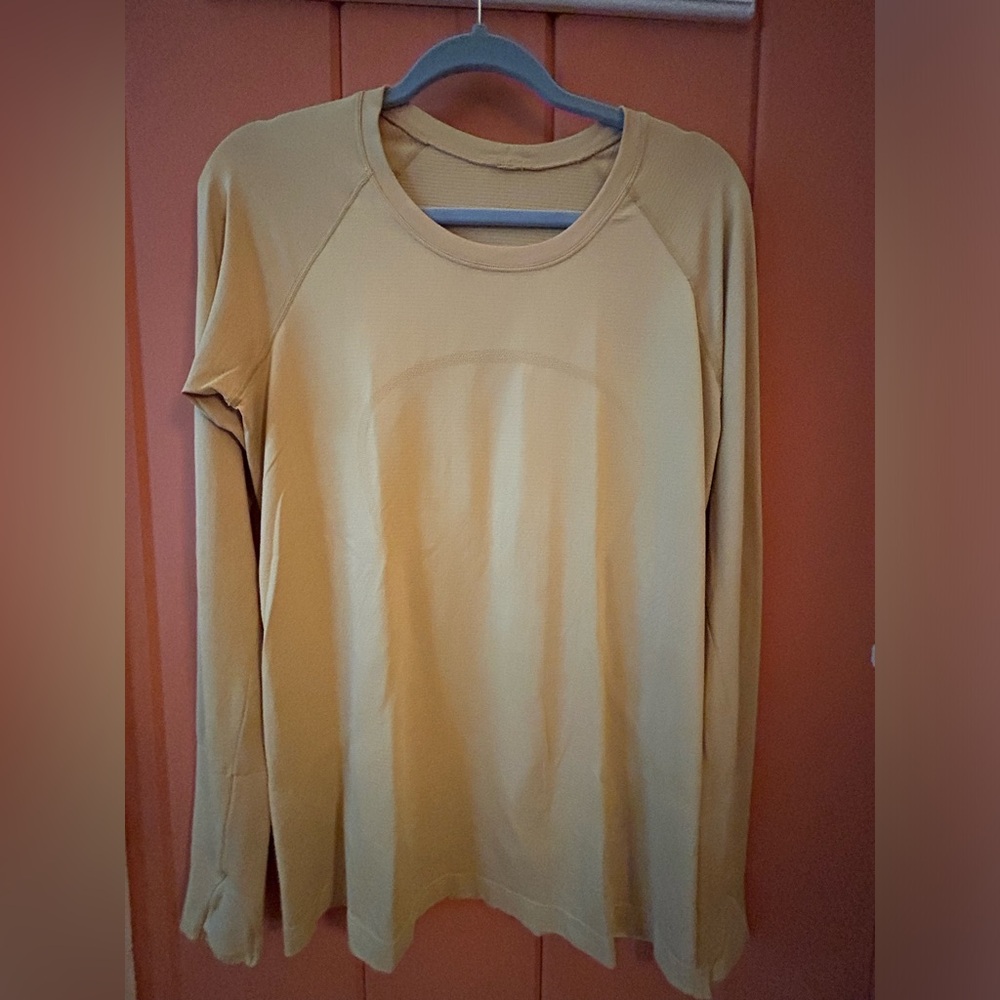 Lululemon Swiftly Tech Long Sleeve size 12 soft gold